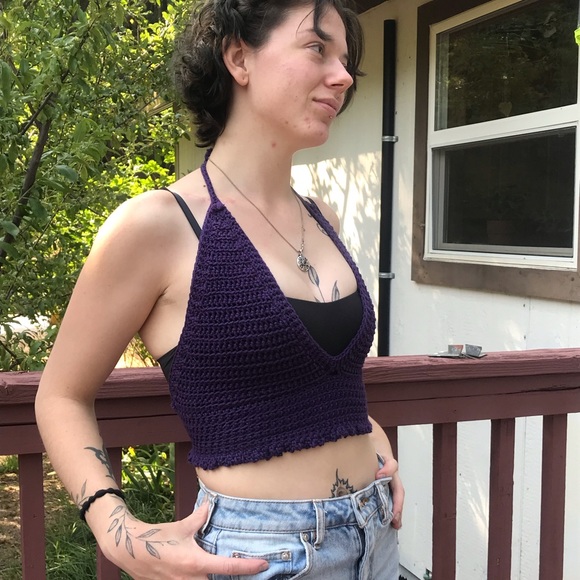 Handmade crochet crop top - Picture 3 of 4